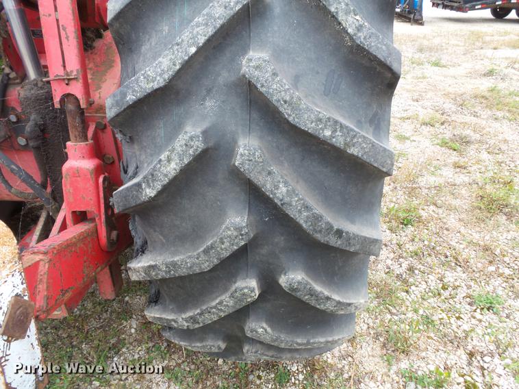 image for item FT9965 1975 Versatile 700 4WD tractor