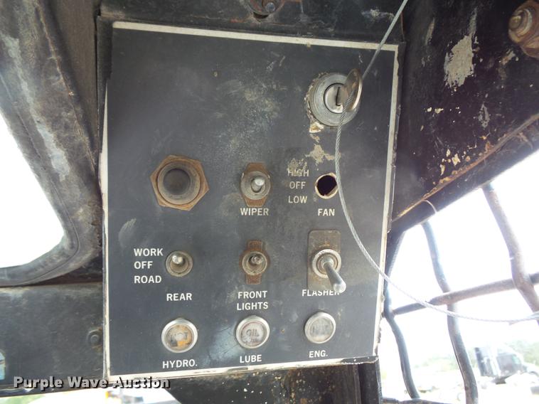 image for item FT9966 1974 Bobcat M970 skid steer