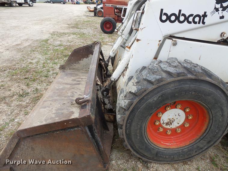 image for item FT9966 1974 Bobcat M970 skid steer
