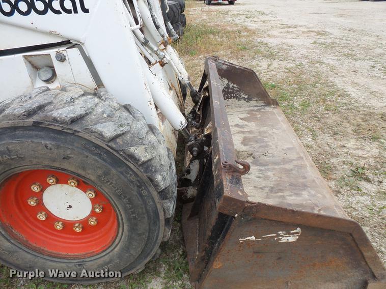 image for item FT9966 1974 Bobcat M970 skid steer