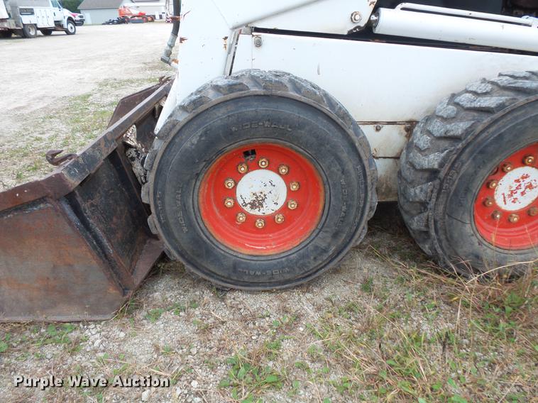 image for item FT9966 1974 Bobcat M970 skid steer