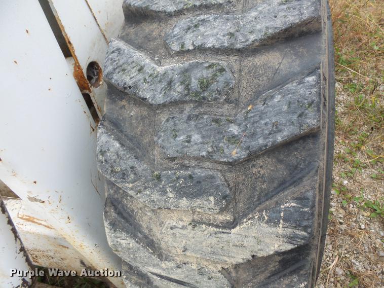 image for item FT9966 1974 Bobcat M970 skid steer