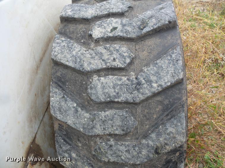 image for item FT9966 1974 Bobcat M970 skid steer