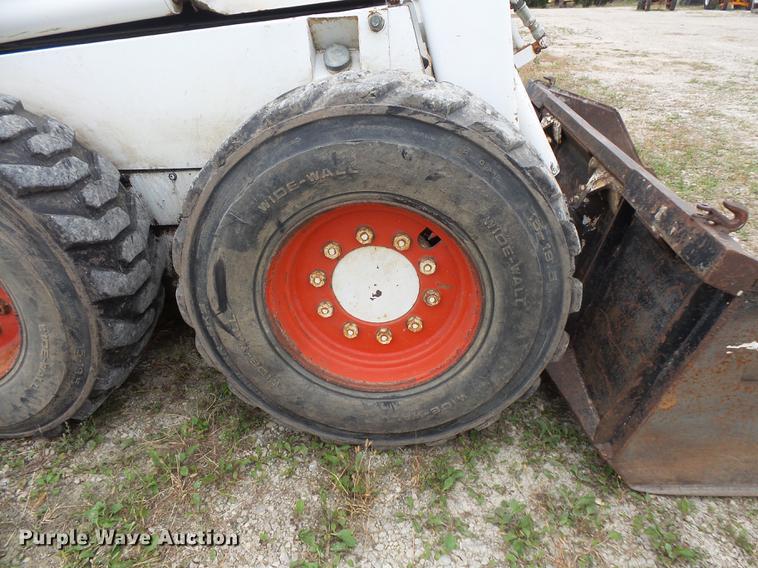 image for item FT9966 1974 Bobcat M970 skid steer
