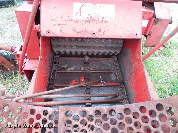 image for item FT9976 Gehl 800 silage blower