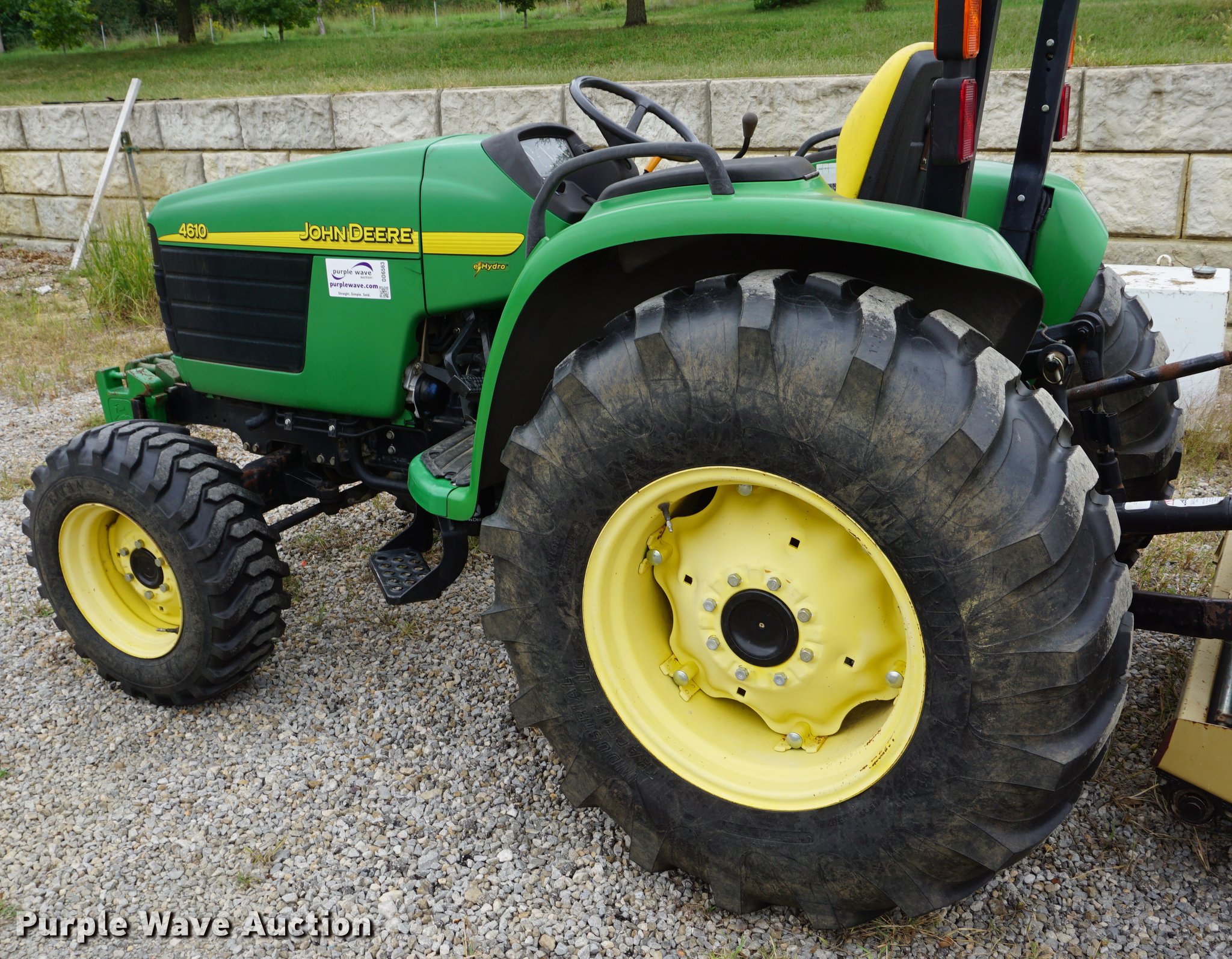 2002 John Deere 4610 MFWD tractor Item DD6563 SOLD! Octo...