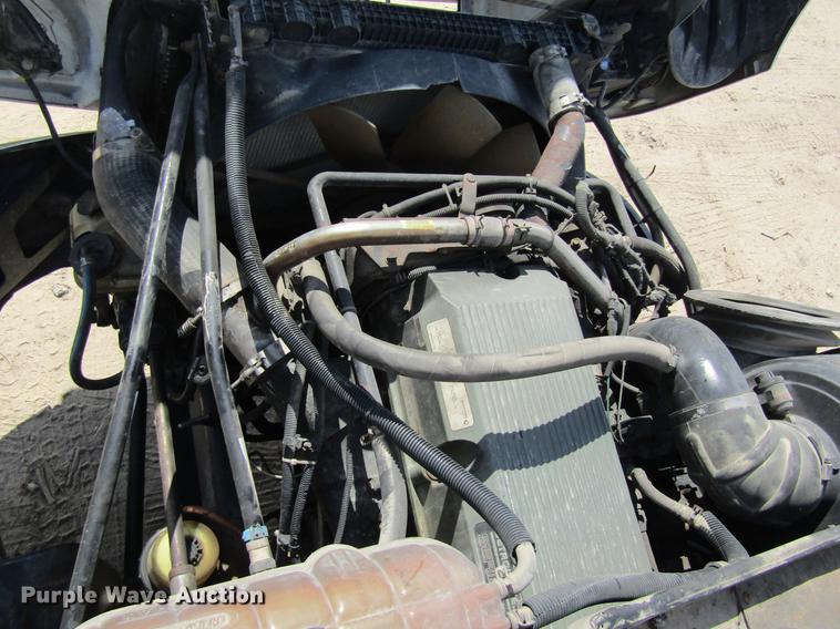 image for item DC7901 2007 Freightliner Columbia 120 semi truck