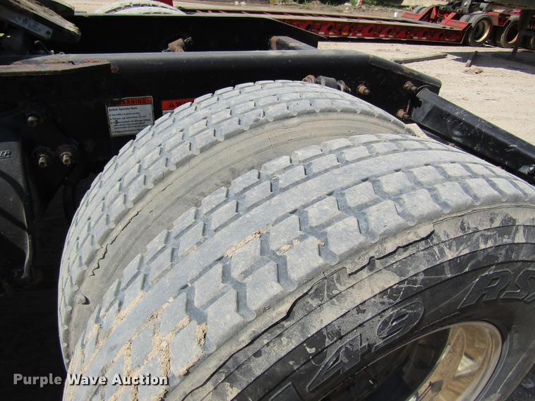 image for item DC7901 2007 Freightliner Columbia 120 semi truck