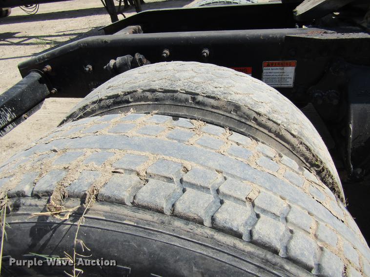 image for item DC7901 2007 Freightliner Columbia 120 semi truck