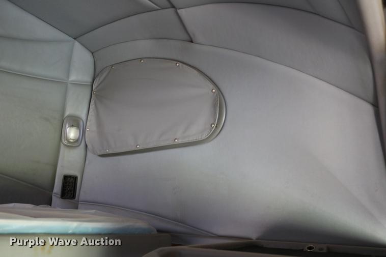 image for item DD4256 2006 Peterbilt 387 semi truck