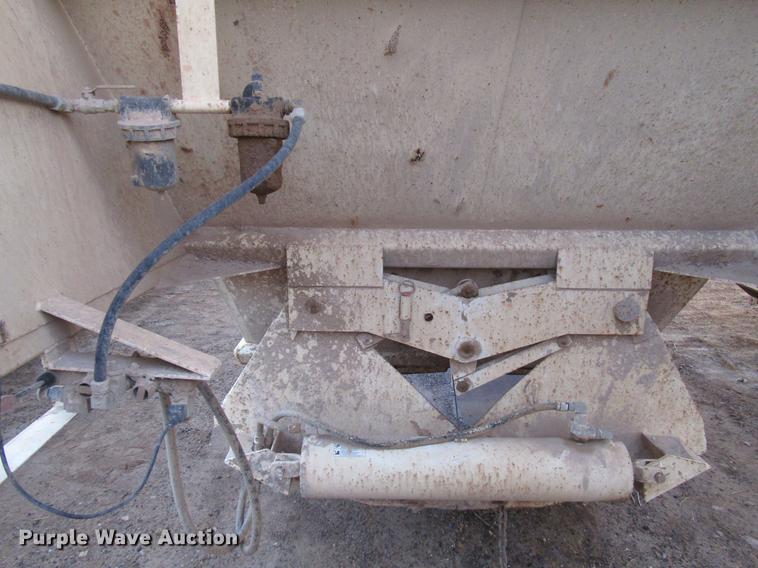 image for item DD4399 2009 Trailblazer bottom dump trailer