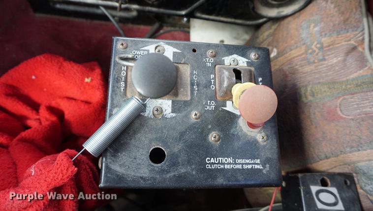 image for item DD6512 1988 Ford LTL9000 semi truck