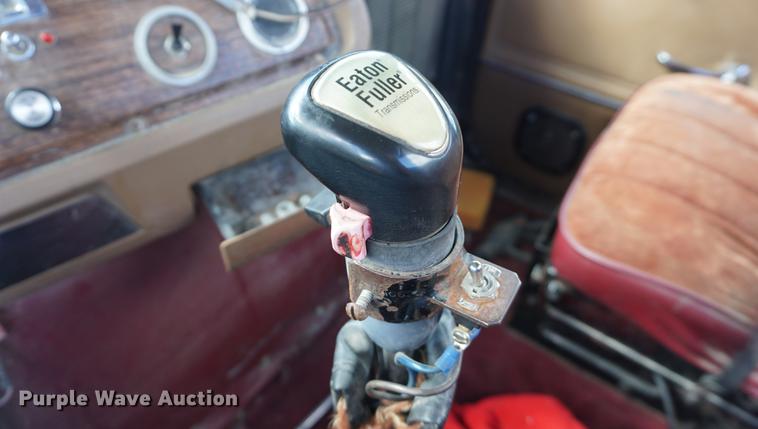 image for item DD6512 1988 Ford LTL9000 semi truck