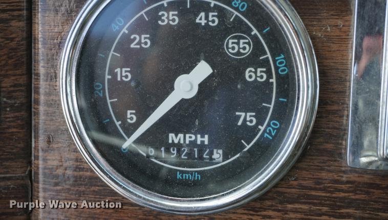 image for item DD6512 1988 Ford LTL9000 semi truck