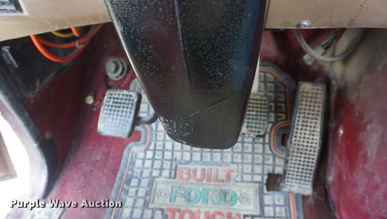 image for item DD6512 1988 Ford LTL9000 semi truck