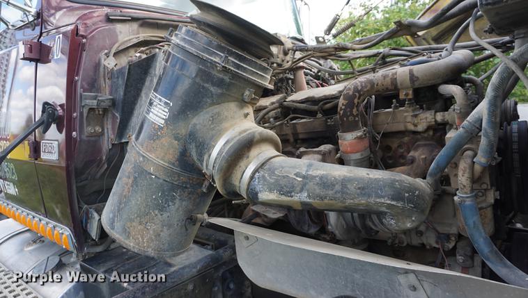 image for item DD6512 1988 Ford LTL9000 semi truck