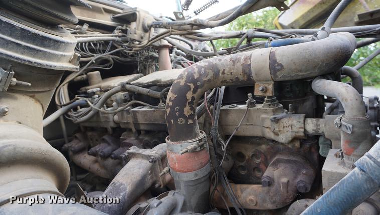 image for item DD6512 1988 Ford LTL9000 semi truck