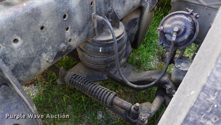 image for item DD6512 1988 Ford LTL9000 semi truck