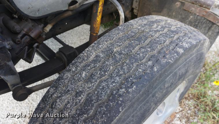 image for item DD6512 1988 Ford LTL9000 semi truck