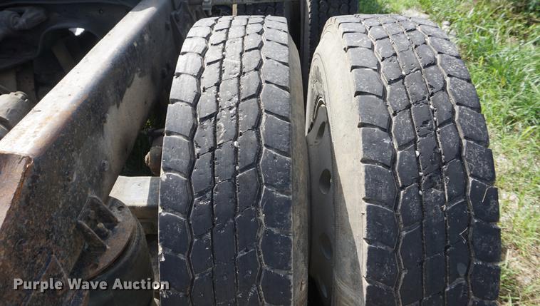 image for item DD6512 1988 Ford LTL9000 semi truck