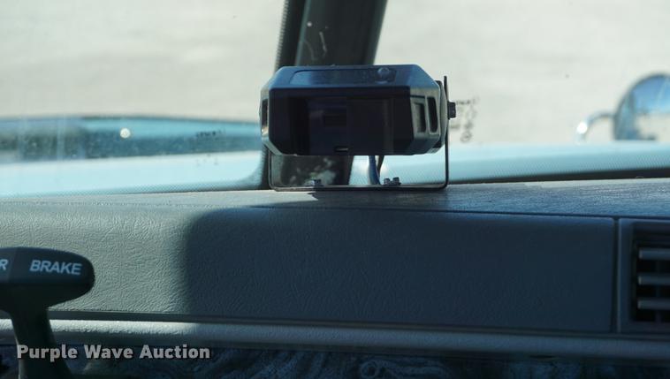 image for item DD6599 2003 Freightliner Columbia semi truck