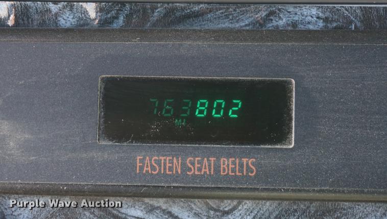 image for item DD6599 2003 Freightliner Columbia semi truck