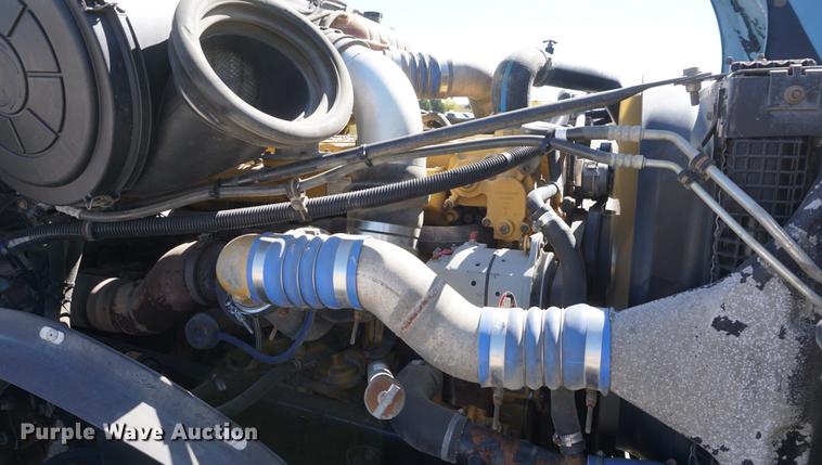 image for item DD6599 2003 Freightliner Columbia semi truck