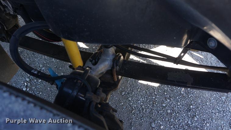 image for item DD6599 2003 Freightliner Columbia semi truck