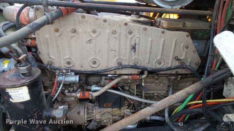 image for item DE4896 1990 Freightliner FLD semi truck