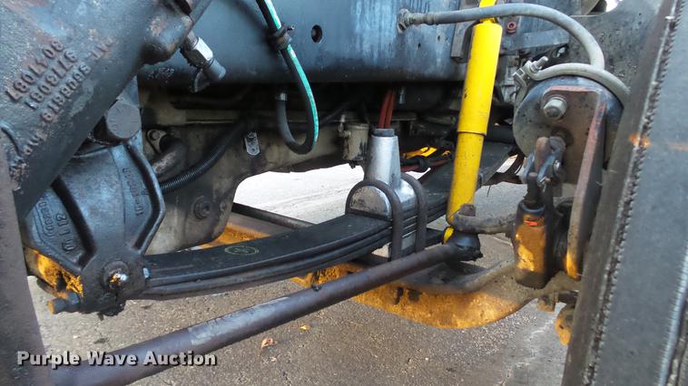 image for item DE4896 1990 Freightliner FLD semi truck