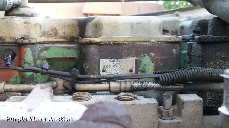 image for item DE4896 1990 Freightliner FLD semi truck