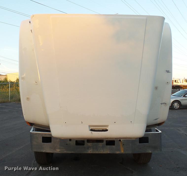 image for item DE4896 1990 Freightliner FLD semi truck