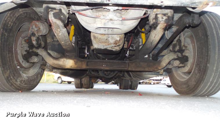 image for item DE4896 1990 Freightliner FLD semi truck