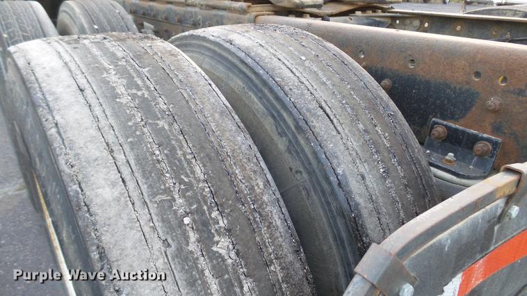 image for item DE4896 1990 Freightliner FLD semi truck