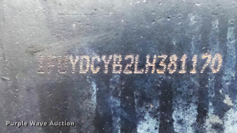 image for item DE4896 1990 Freightliner FLD semi truck