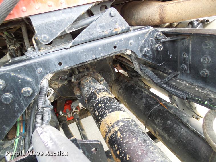 image for item DE5271 2005 International 9200i semi truck