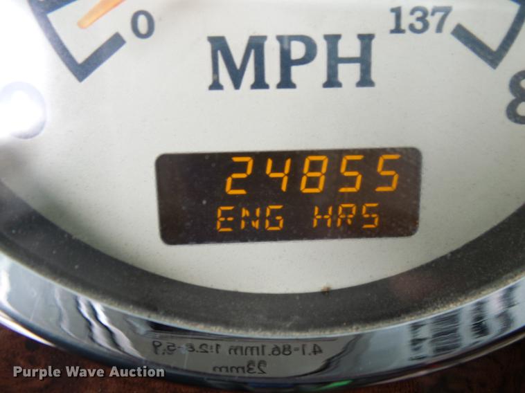 image for item DE5271 2005 International 9200i semi truck