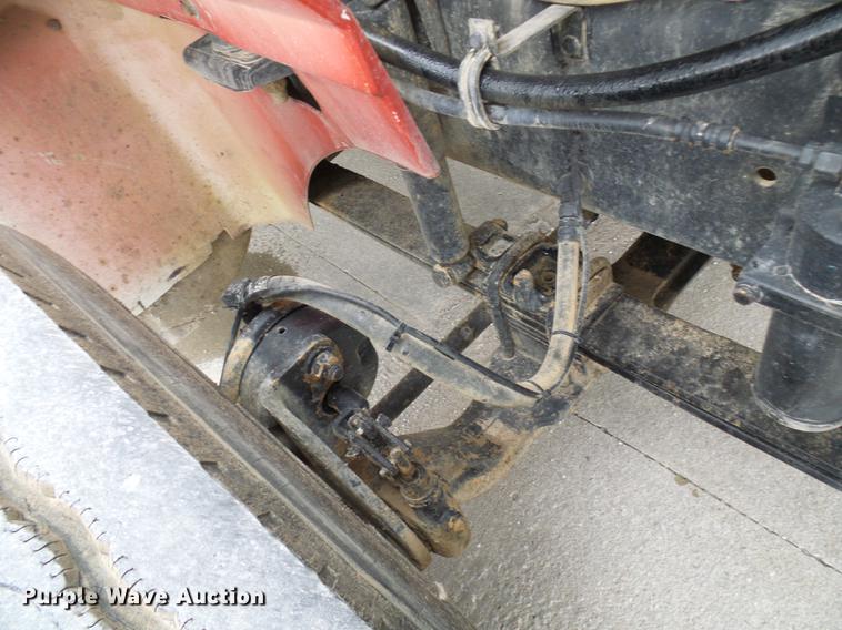 image for item DE5271 2005 International 9200i semi truck