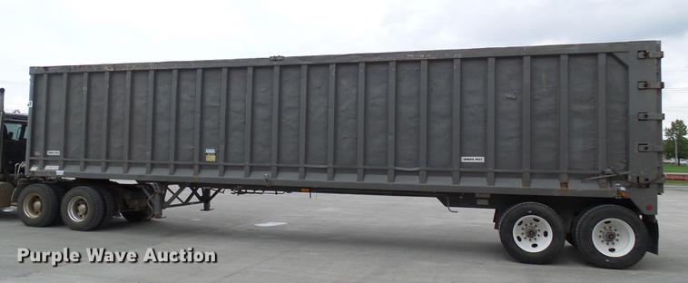 image for item DE5273 2005 Manac 32645000 live bottom trailer