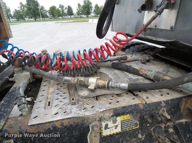 image for item DE5273 2005 Manac 32645000 live bottom trailer