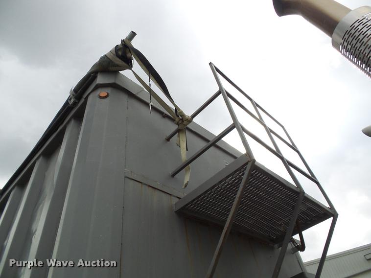 image for item DE5273 2005 Manac 32645000 live bottom trailer