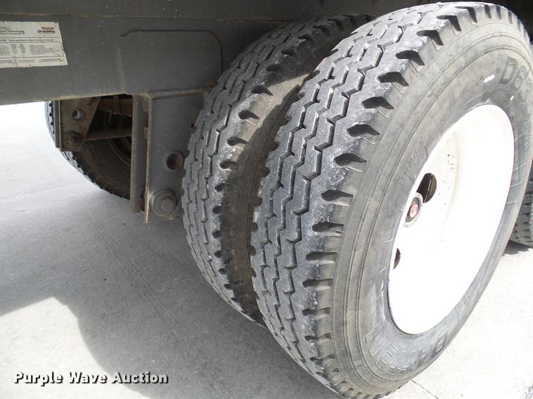 image for item DE5273 2005 Manac 32645000 live bottom trailer