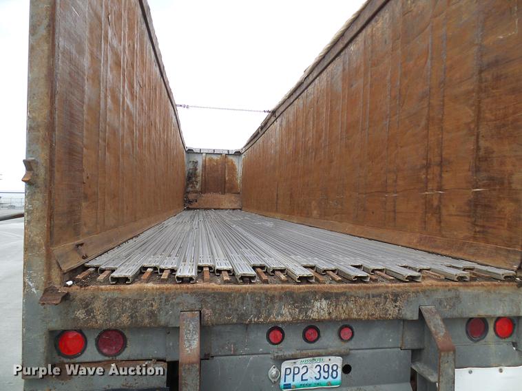 image for item DE5273 2005 Manac 32645000 live bottom trailer