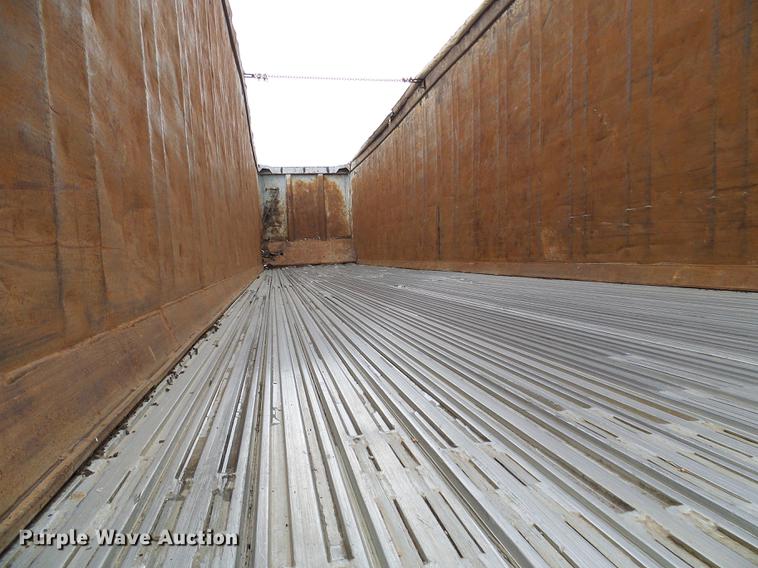 image for item DE5273 2005 Manac 32645000 live bottom trailer