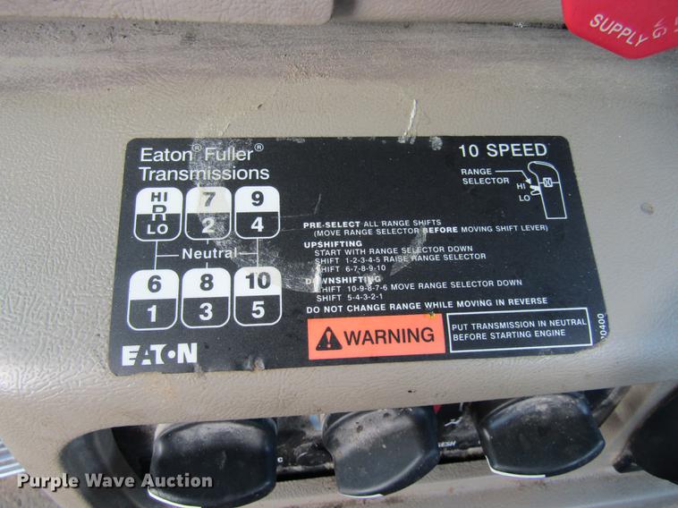 image for item DE5858 2007 Mack CXN613 semi truck