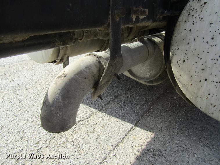 image for item DE5858 2007 Mack CXN613 semi truck