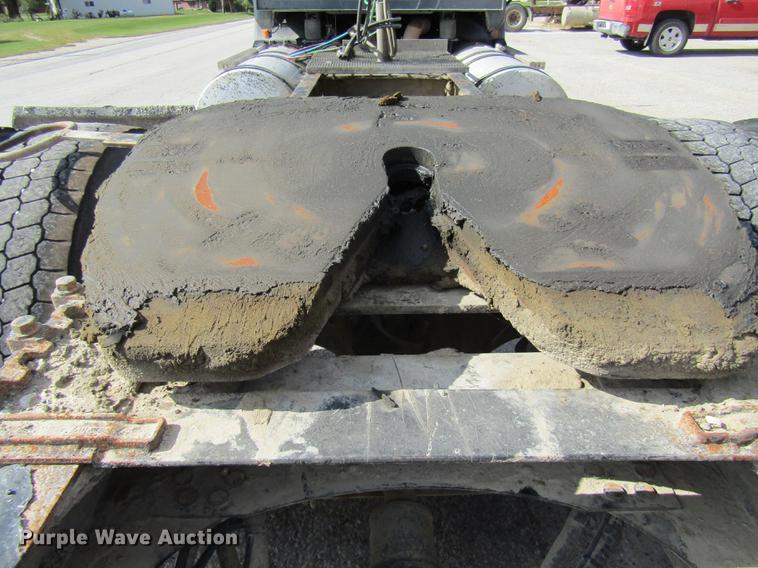 image for item DE5858 2007 Mack CXN613 semi truck