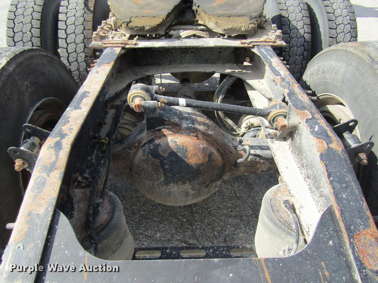 image for item DE5858 2007 Mack CXN613 semi truck