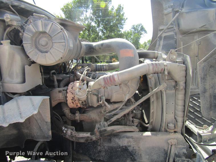 image for item DE5858 2007 Mack CXN613 semi truck