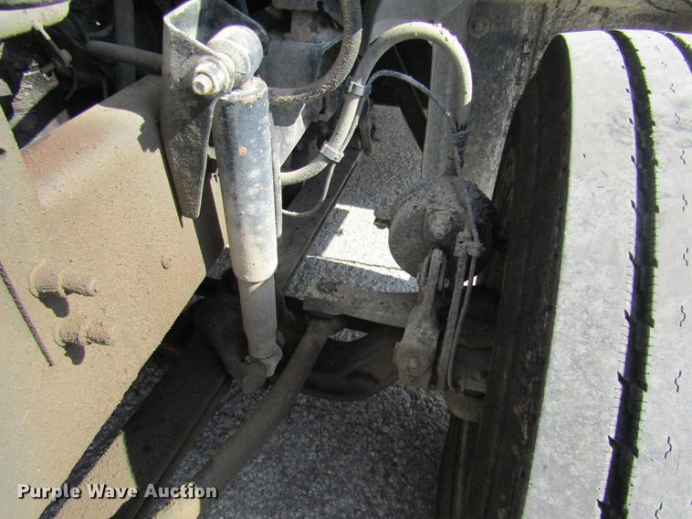 image for item DE5858 2007 Mack CXN613 semi truck